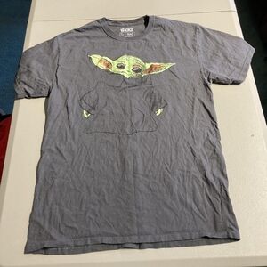 Star Wars Grogu The Child Grey Graphic T-shirt Men's Size Medium M 38/40 EUC